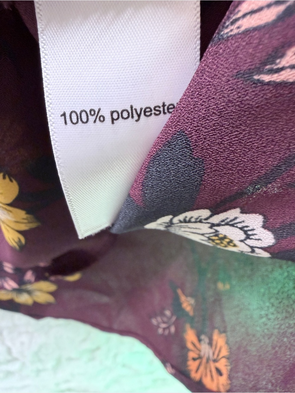 Floral V-Neck Blouse Rich Plum w/ Ruffled Cuffs Light Weight Summer Dressy Top 💝 - Picture 5 of 5
